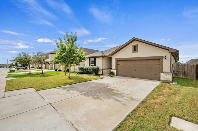 Foto del edificio - 116 Birkshire Dr