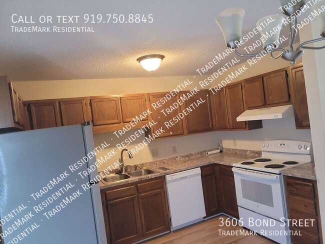 Building Photo - 3606 Bond St