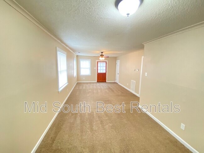 Foto del edificio - 802 Frayser Dr