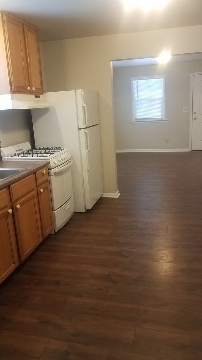 Building Photo - 2851 Colfax St