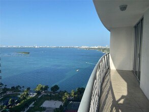 Building Photo - 1750 N Bayshore Dr