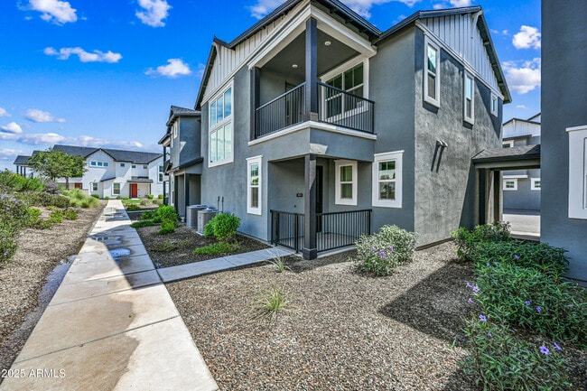 Building Photo - 11300 N Casa Dega Dr