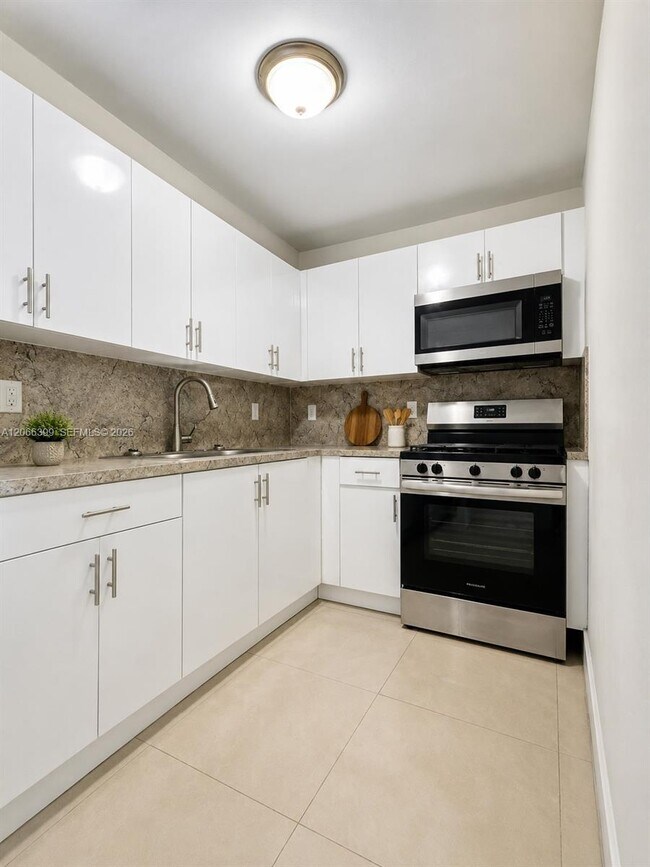 Foto del edificio - 7537 NW 3rd Ave