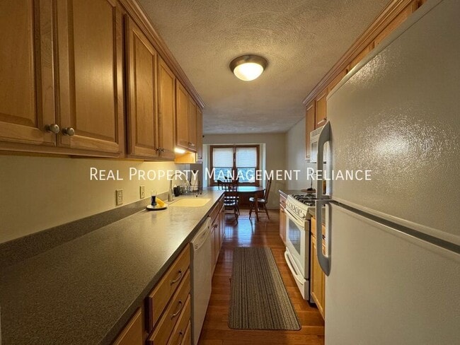 Building Photo - 38 Kimball Ave