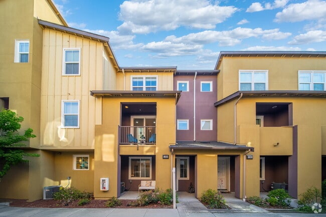 Building Photo - 1369 Coyote Creek Way