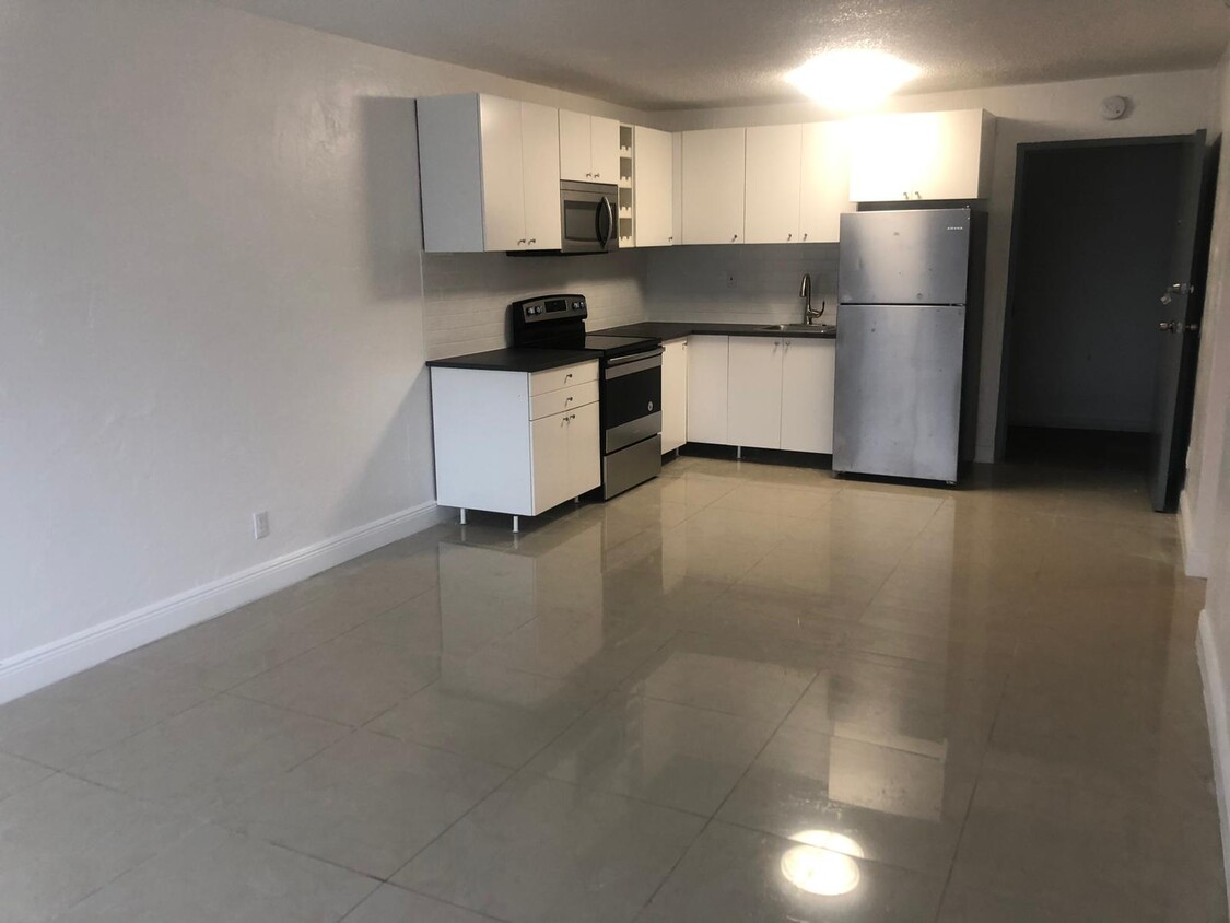 Foto principal - 2890 Virginia St