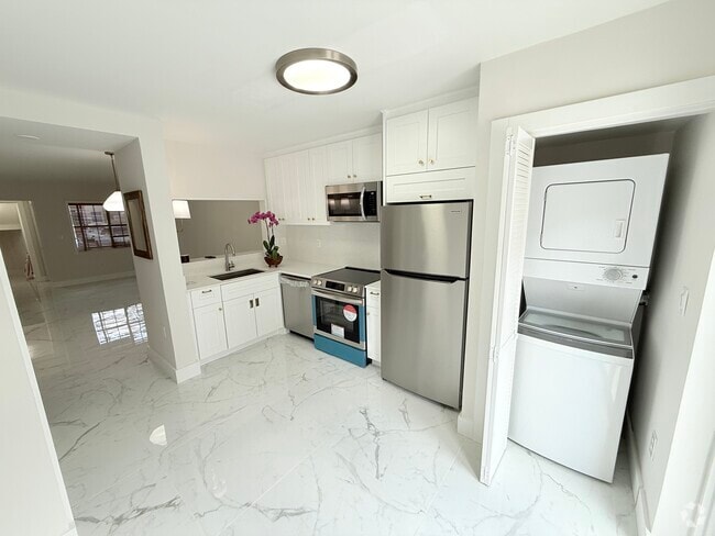 Building Photo - 6726 SW 130th Pl