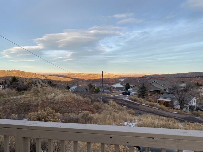 Foto del edificio - Mountain Bungalow in Spectacular Setting