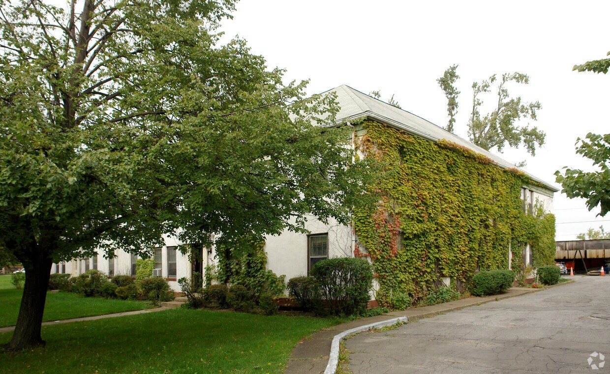 Foto del edificio - 900 Amherst St