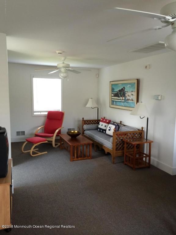 Foto principal - 501 Newport Ave