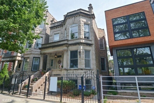Primary Photo - 1425 N California Ave
