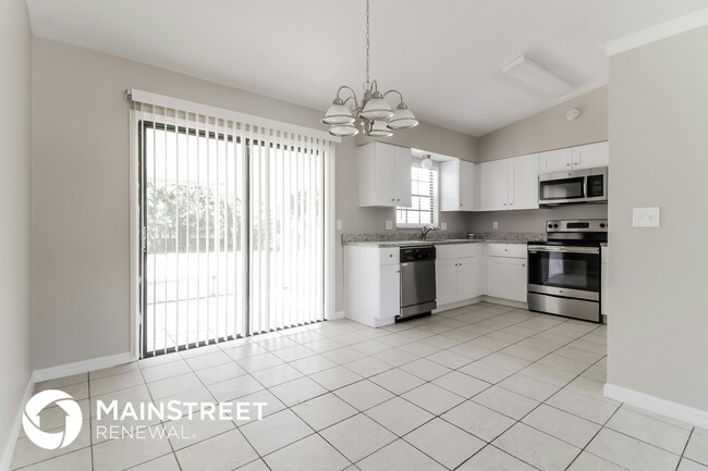 Building Photo - 431 Tropicaire Ave SW