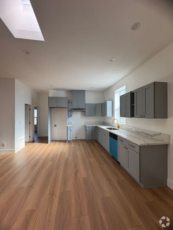 Building Photo - 8877 Mission Dr