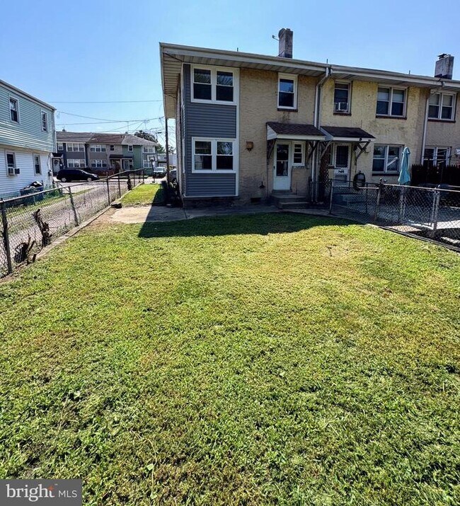 Foto del edificio - 1015 Alcyon Dr