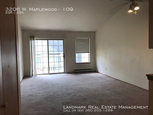 Building Photo - 3206 W Maplewood