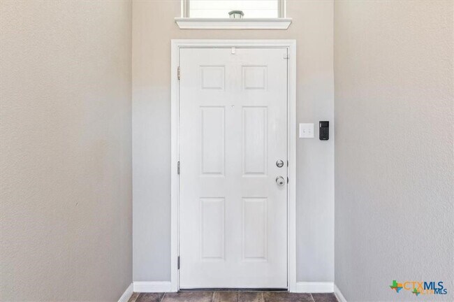 Foto del edificio - 703 Rivington Dr