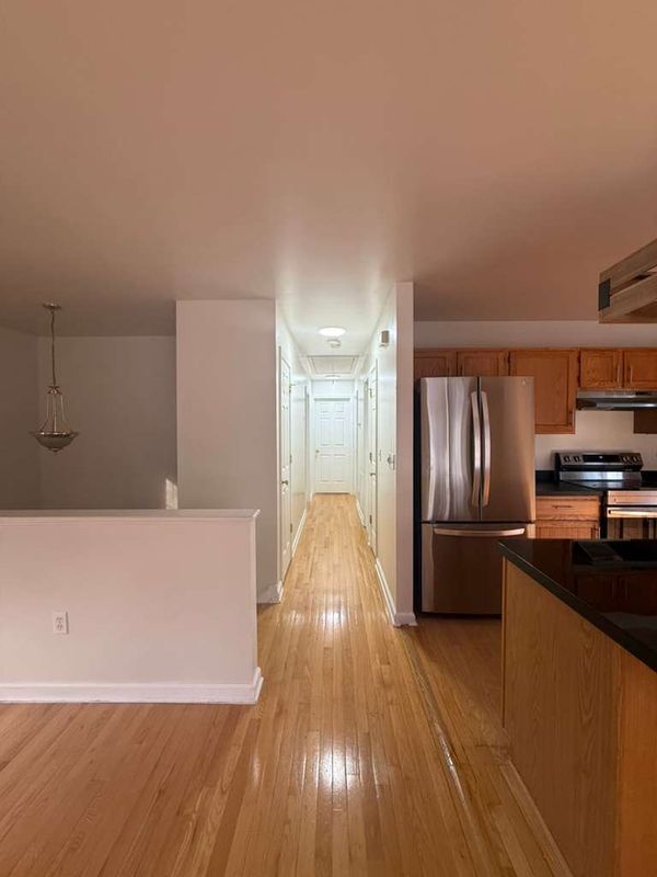 Foto del edificio - 845 Hart St