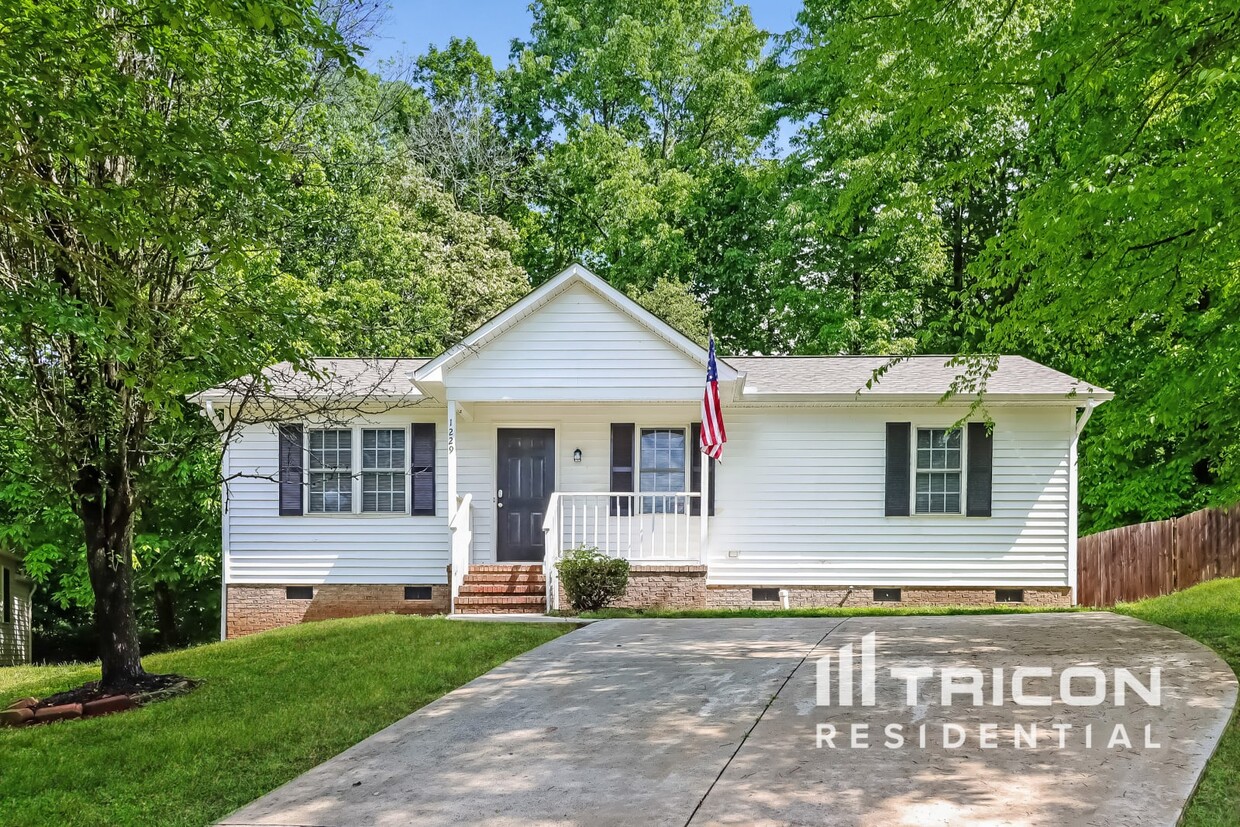 Foto principal - 1229 Moss Acres Ct