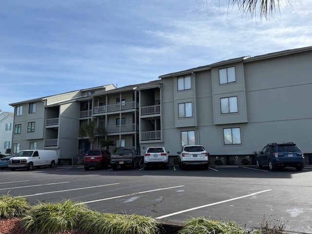 Foto del edificio - 1011 N Ocean Blvd