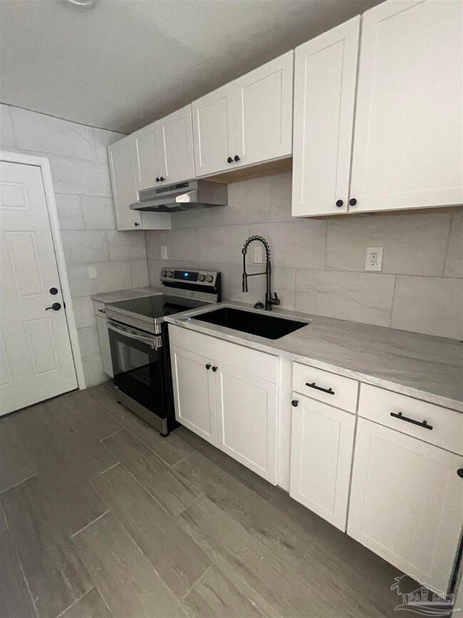 Building Photo - 7240 Hilburn Rd