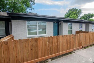 Building Photo - 1623 Northwood St