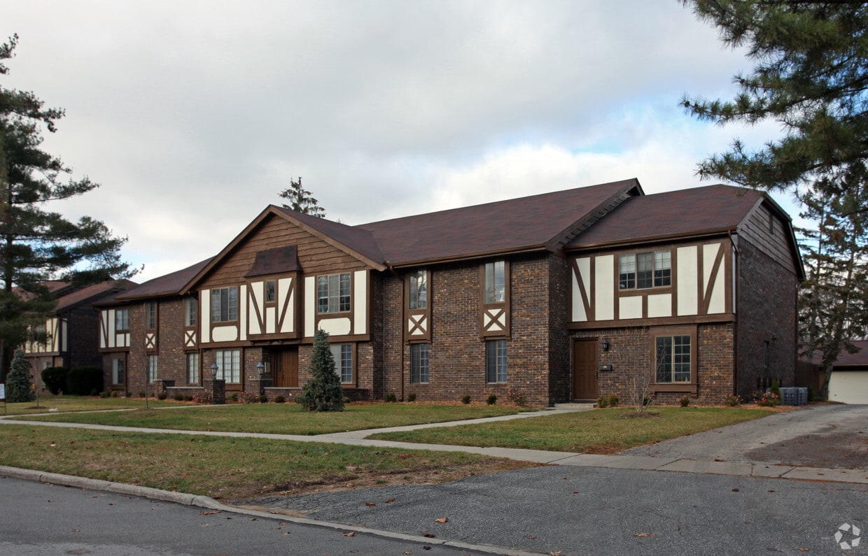 6560 Kingsbridge Dr, Sylvania, OH 43560 Apartments in Sylvania, OH