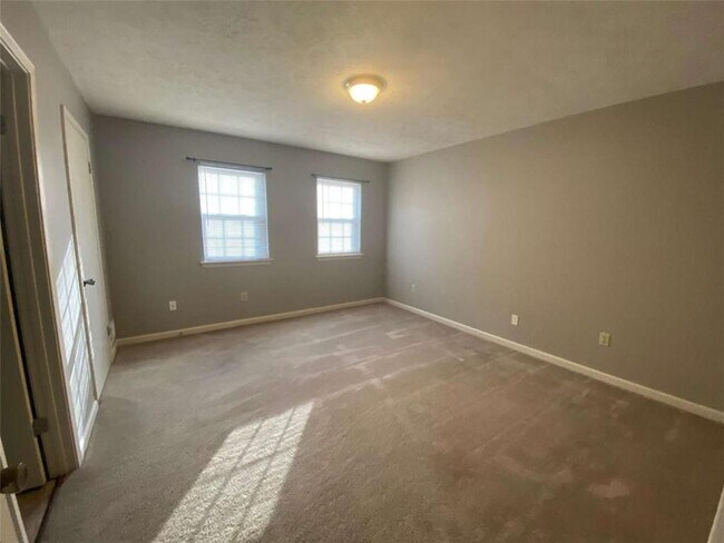 Building Photo - 110 Chalfont Dr