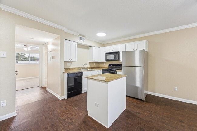 Foto del edificio - 300 Pecore St