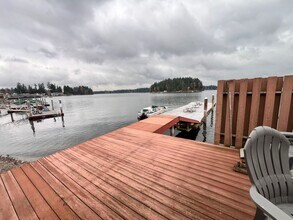 Building Photo - 14312 W Thorne Ln SW