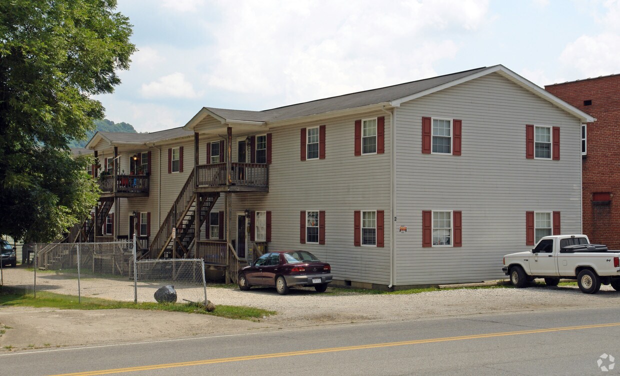 Primary Photo - 9708 Maccorkle Ave