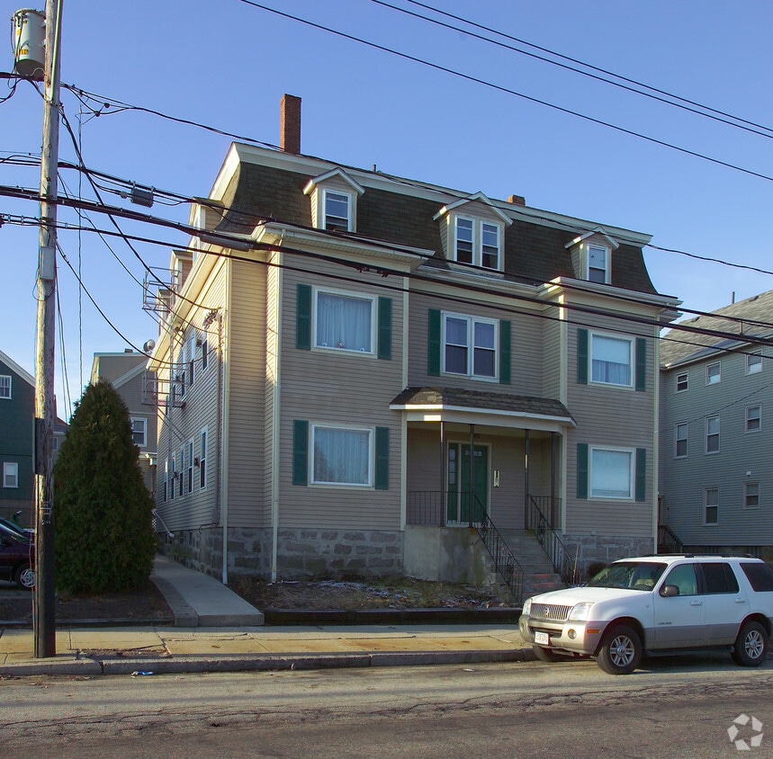 Primary Photo - 543 Middle St