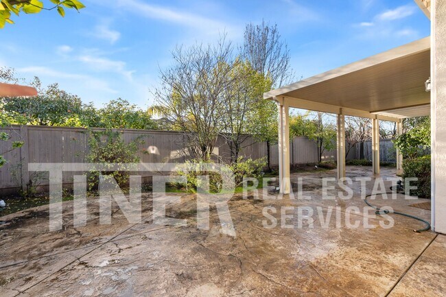 Foto del edificio - Fairytale Charm at this East Roseville Par...