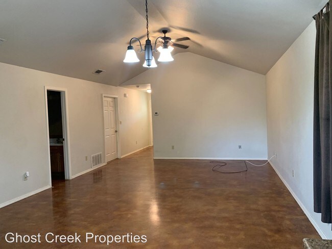 Foto del edificio - 119 Oakridge Ln