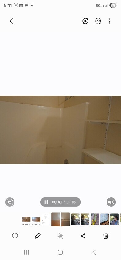 El baño - 305 Wood Sage Dr