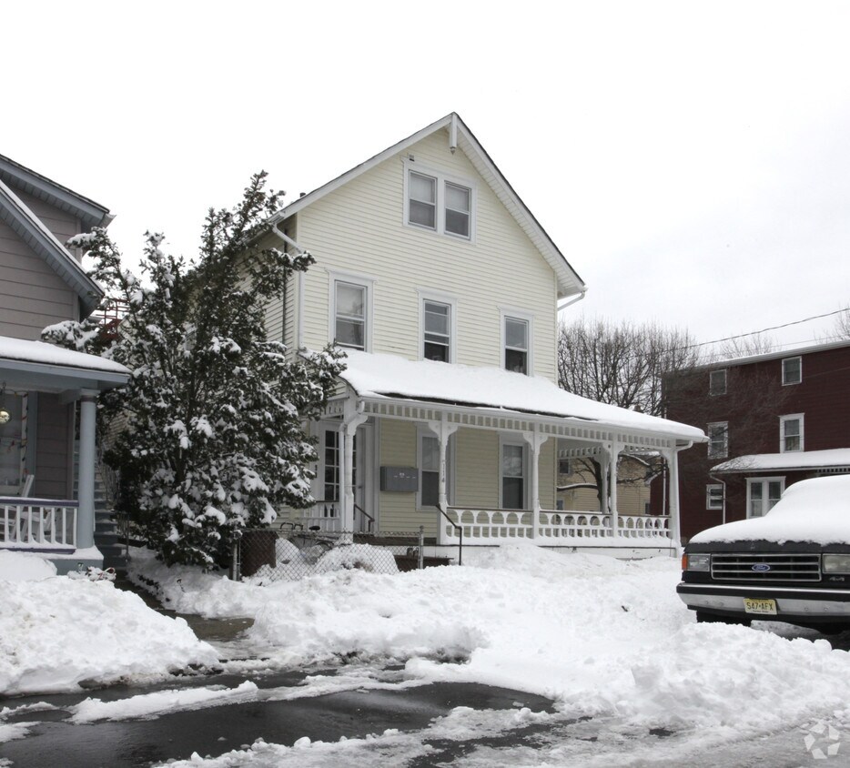 Primary Photo - 114 Heck Ave