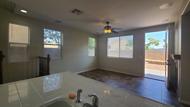 Foto del edificio - 2 Bedroom home in Southwest Las Vegas