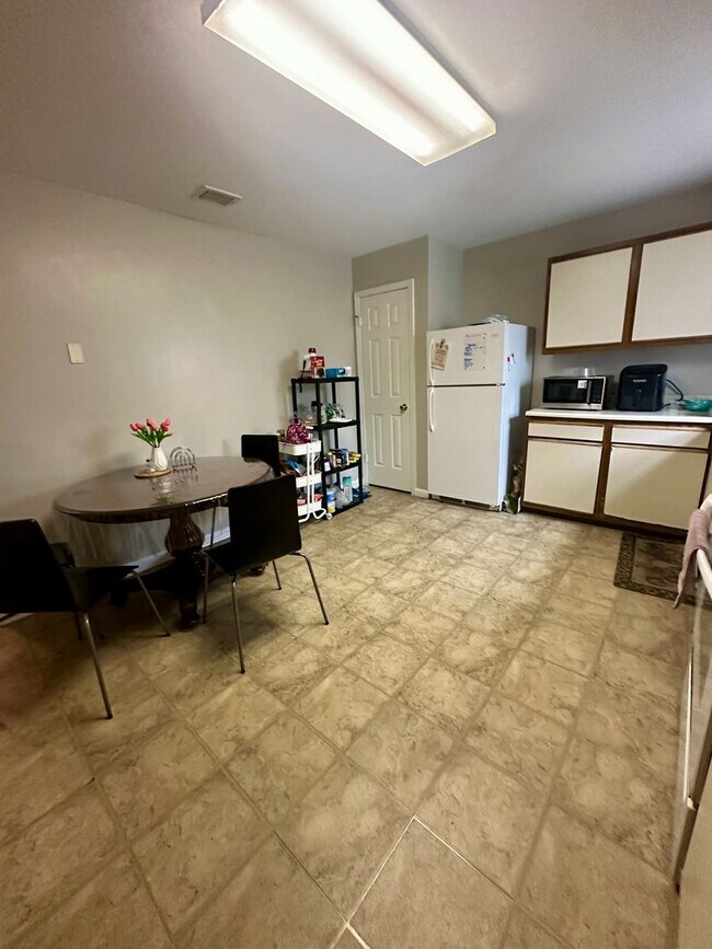 Foto del edificio - Prime Location Close to Virginia Tech