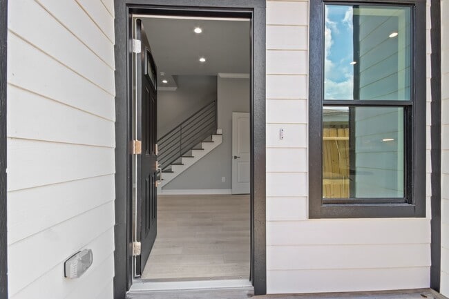 Foto del edificio - 5415 Bacher St
