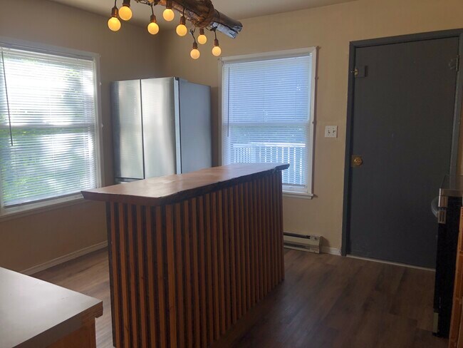 Foto del edificio - 745 NE Maple St