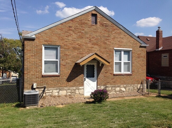 Building Photo - 316 Atlas Dr