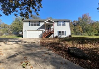 Building Photo - 21700 Sable Rd