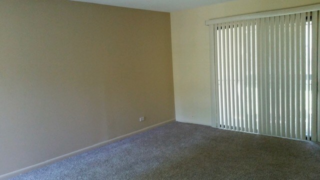 Foto del edificio - 2275 Country Club Dr