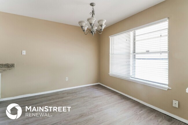 Foto del edificio - 11520 Bel Air Pl