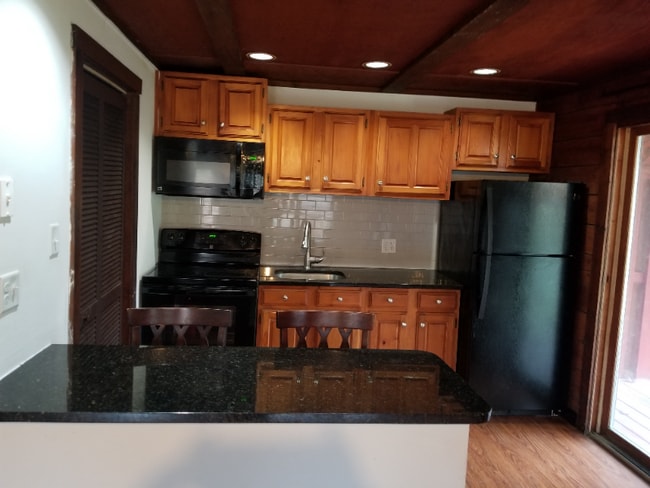 Building Photo - 204 Sellersville Dr