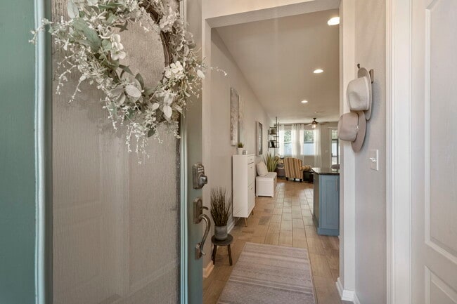 Building Photo - 143 Servia Dr