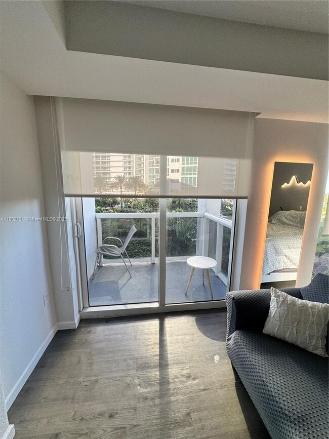 Foto del edificio - 10275 Collins Ave