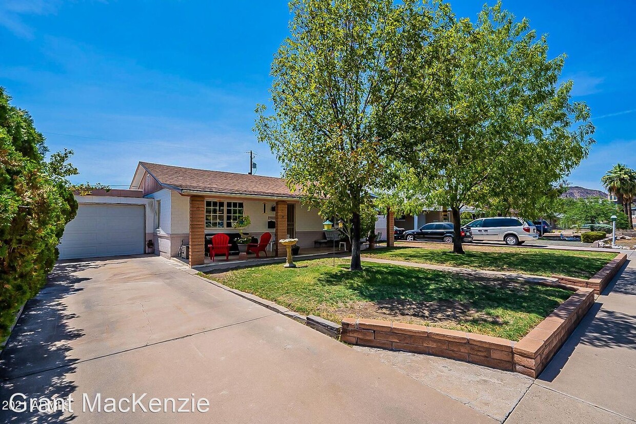 Primary Photo - 3 br, 2 bath House - 9416 N 3rd Ave