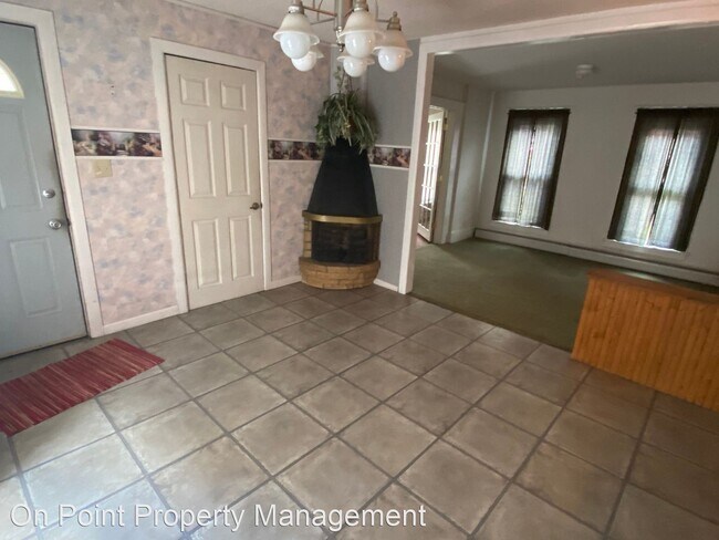 Building Photo - 1 br, 1 bath House - 705 Front Street