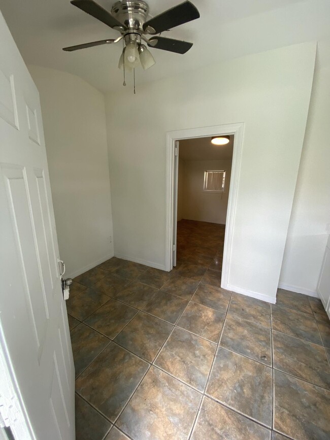 Building Photo - 417 Lighthouse Dr