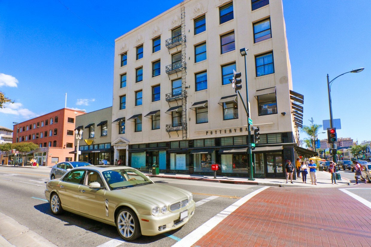 Foto principal - 14 N Fair Oaks Ave